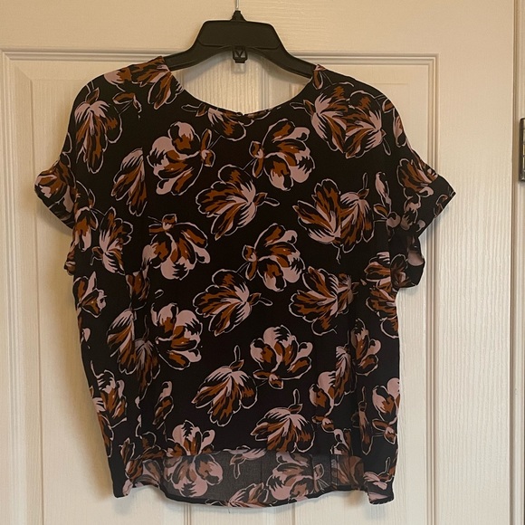 MADEWELL Cuffed Sleeve Shirred Top in Duskblossom - Picture 2 of 9